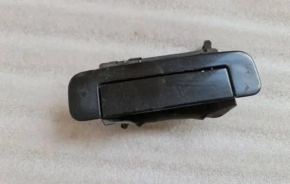 Audi A4 S4 B5 8D Front door exterior handle 4A0839205D
