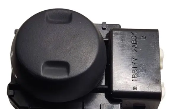 Lexus RX 450H Seat control switch 18B177