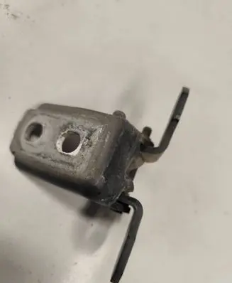 Renault Megane III Front door upper hinge 