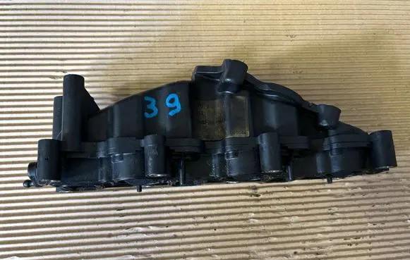 Volkswagen Phaeton Intake manifold 059129712BG
