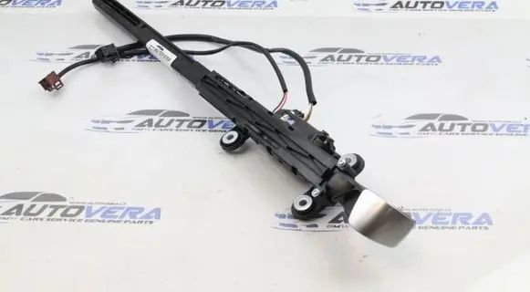 BMW 4 F32 F33 Seat belt height adjuster 7307916