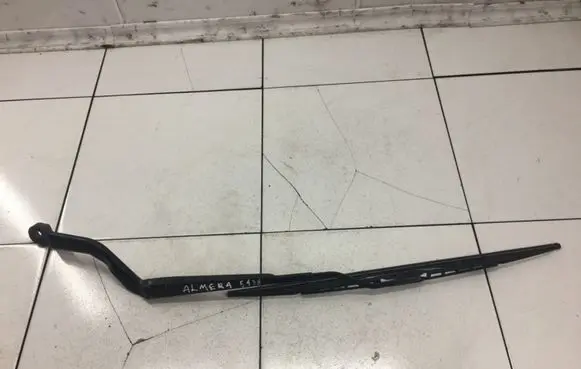 Nissan Almera N16 Windshield/front glass wiper blade 28881BN000