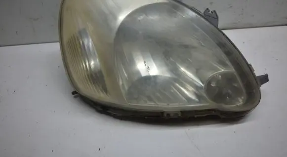 Toyota Yaris Headlight/headlamp