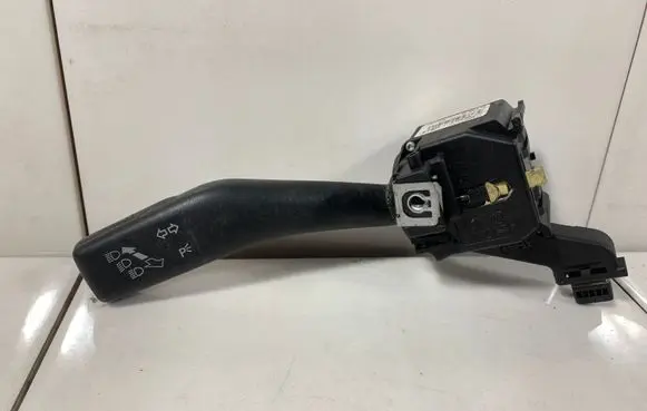 Skoda Octavia Mk2 (1Z) Indicator stalk 1K0953513E