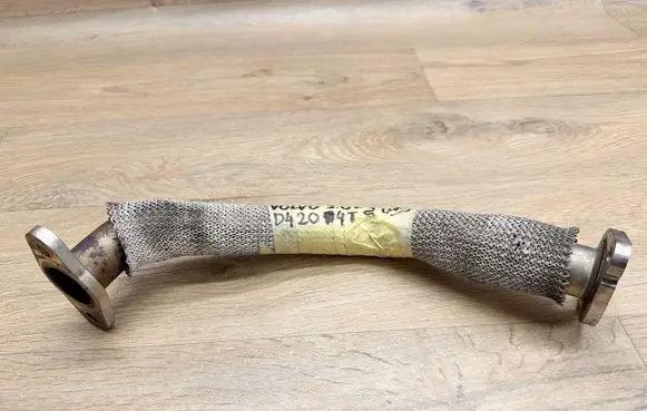 Volvo S60 EGR valve line/pipe/hose 33523