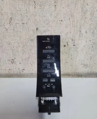 Multifunctional control switch/knob