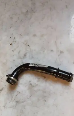 Audi Q7 4M Engine coolant pipe/hose 059121507