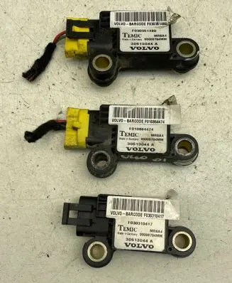 Volvo S40, V40 Airbag deployment crash/impact sensor 30613044A F030310417 F010864474