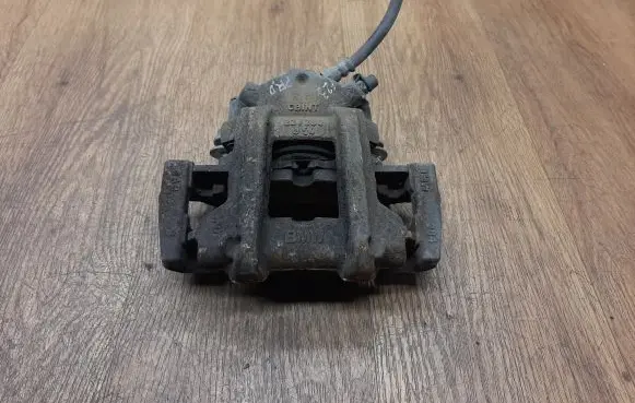 BMW 2 F22 F23 Front brake caliper 6850644