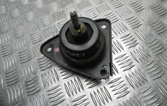 Hyundai i30 Engine mount bracket 080330 VD12691