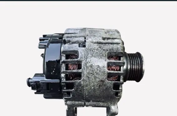 Audi A3 S3 8P Generator/alternator 03L903023B