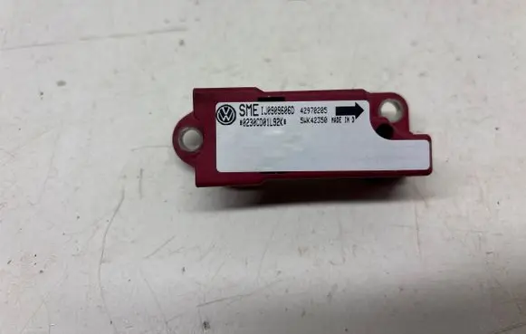 Volkswagen Golf IV Airbag deployment crash/impact sensor 1J0909606D