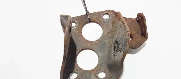 Volkswagen Golf IV Bracket in trunk/boot 