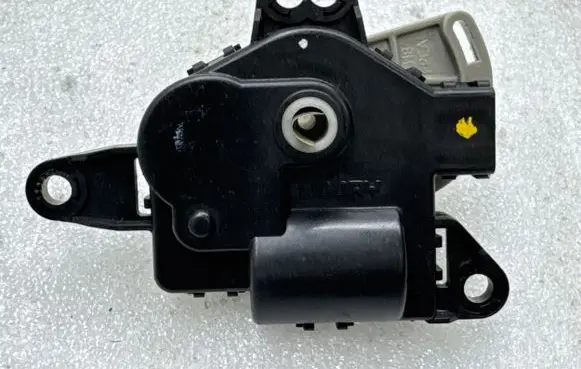 Tesla Model S Air flap motor/actuator D267AP9BA02