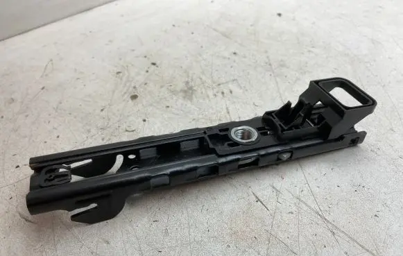 Skoda Superb B8 (3V) Seat belt height adjuster 4M0857819