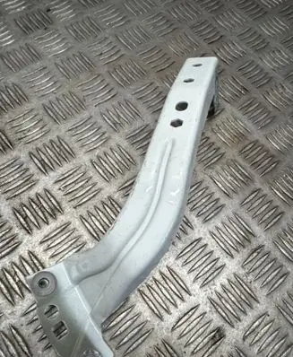 Volkswagen Up Fender mounting bracket 1S0821142A B33116035