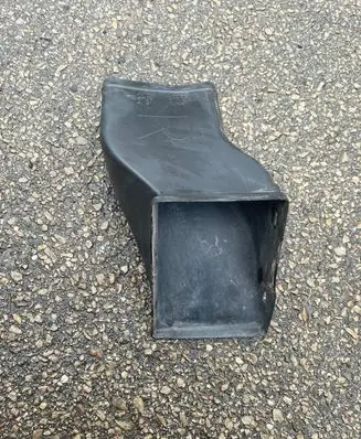 BMW 5 E60 E61 Intercooler air channel guide 7033704 11460913