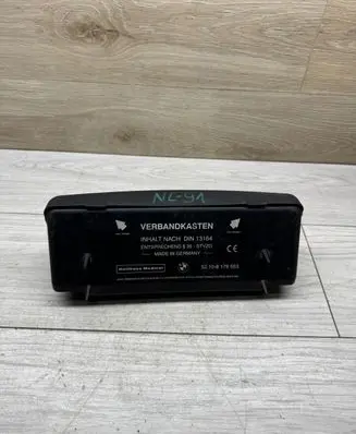 BMW 5 E39 First aid kit 52108176553 DN13164 S35STVZ0