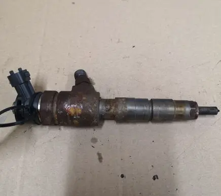 Citroen C4 Cactus Fuel injector 0445110340