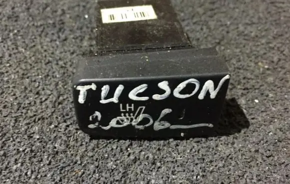 Hyundai Tucson JM Seat heating switch 612100
