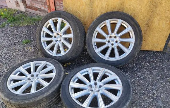 Volvo XC90 R20 alloy rim 31362277