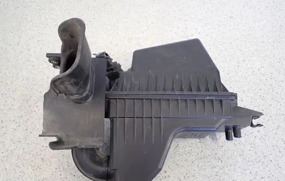Suzuki Splash Air filter box cover 