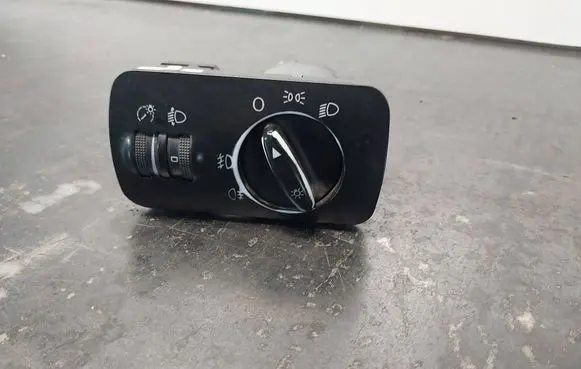 Light switch