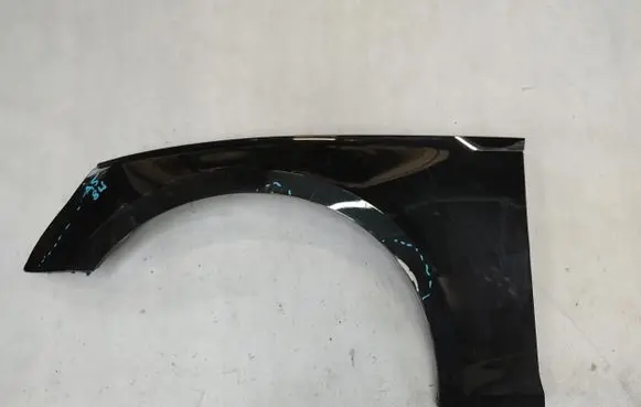 Audi A5 Fender end trim 