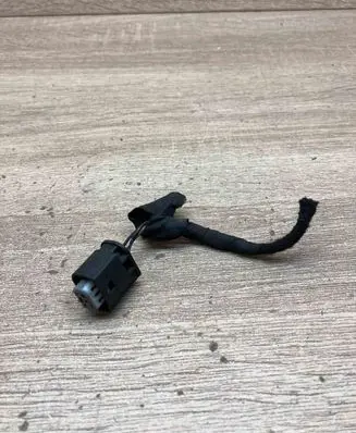 BMW 1 E81 E87 Plug wire 14520491 3Pin