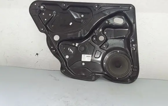 Volkswagen PASSAT B7 Rear window lifting mechanism without motor 3AA839755