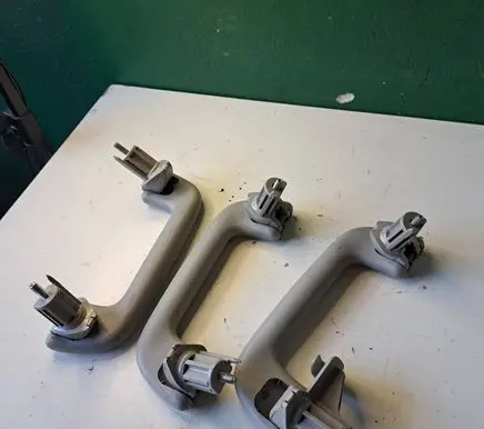 Toyota Corolla Verso AR10 A set of handles for the ceiling 