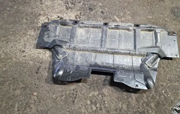 BMW X5 E53 Engine splash shield/under tray
