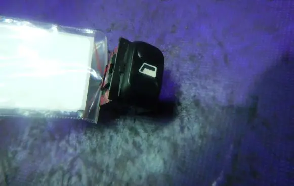 Peugeot Partner Quarter vent window switch 