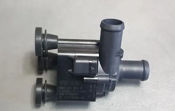 Audi Q8 Electric auxiliary coolant/water pump 06H121601P