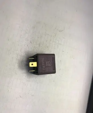 Opel Zafira A Other relay 0332019452