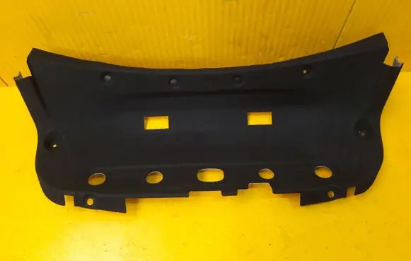 Mercedes-Benz E W238 Tailgate trim A2380900041