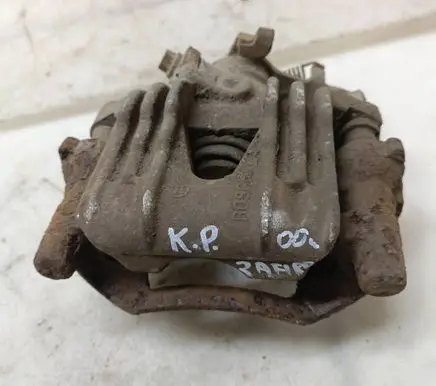 Opel Zafira A Rear brake caliper 