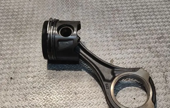 Mercedes-Benz Sprinter W906 Piston with connecting rod 8370 1300041