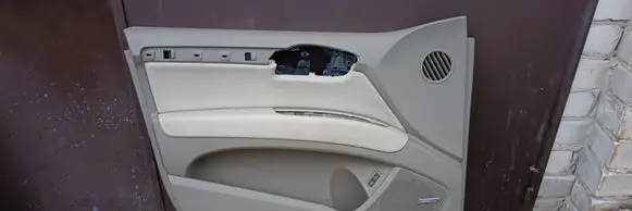 Audi Q7 4L Front door card panel trim 4L1867105 T0022500 SR0BH6