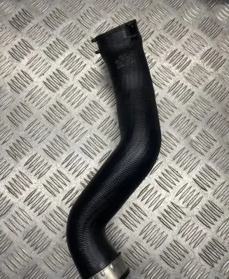 Audi A4 S4 B7 8E 8H Intercooler hose/pipe 8E0145737F