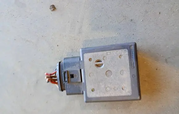 Volkswagen Touran III Fuel injection pump control unit/module 5Q0906121M