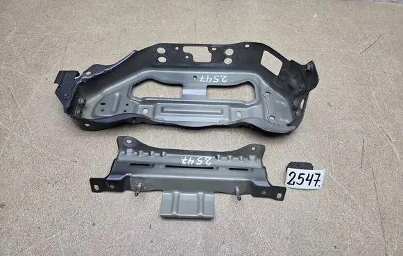 Toyota Yaris Front differential mounting bracket 