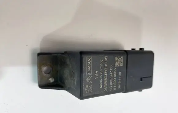 Ford Kuga II Glow plug pre-heat relay 9803299780 51299058A 20161128