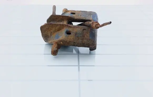 Volvo S40, V40 Front brake caliper 8251694