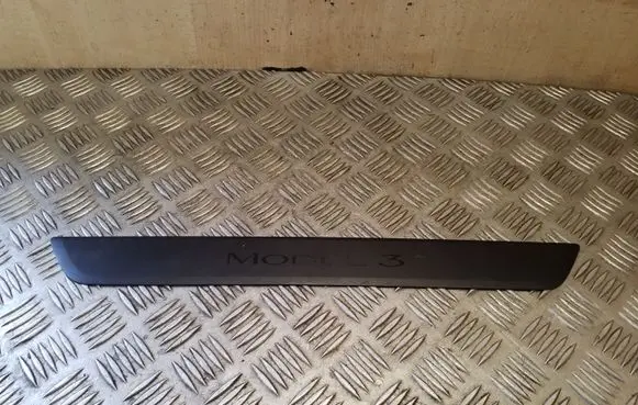 Tesla Model 3 Front sill trim cover 150476300C