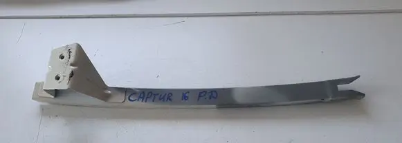Renault Captur Front door windshield rail 
