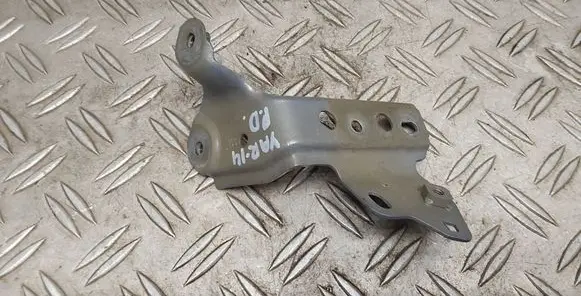 Toyota Yaris Fender mounting bracket 