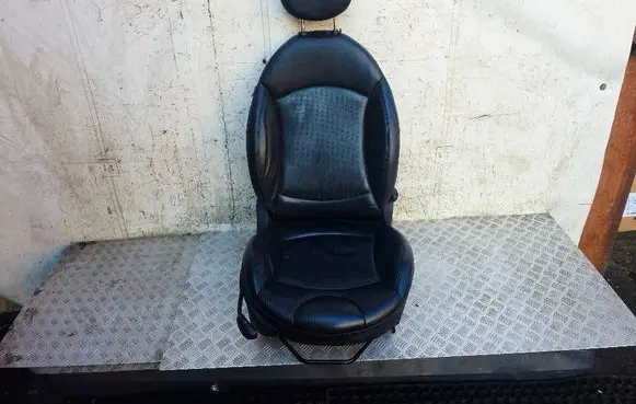 Mini One - Cooper Coupe R56 Front passenger seat 