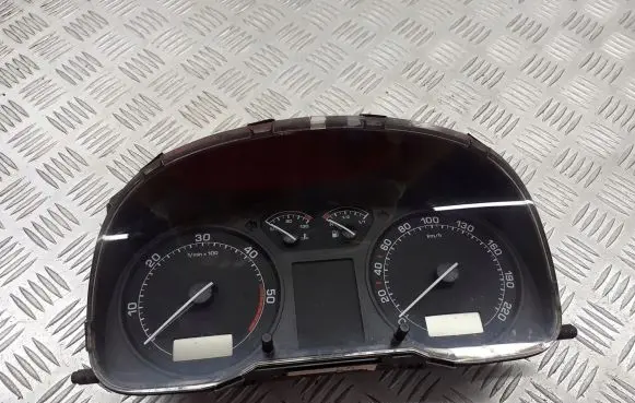 Skoda Octavia Mk1 (1U) Tachometer 1U0920811F