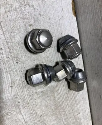 Ford Kuga III Nuts/bolts 